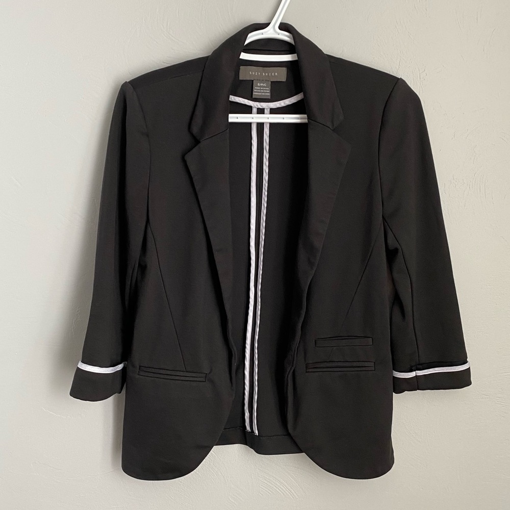 SUZY SHIER Black Blazer with Lined Long Sleeves Padded Shoulders